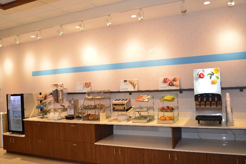 Holiday Inn Express & Suites Toledo West By Ihg Экстерьер фото
